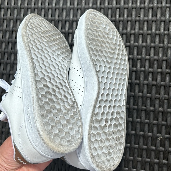 Adidas leather cloud foam worn once like new sz 7.5 white - Picture 5 of 5